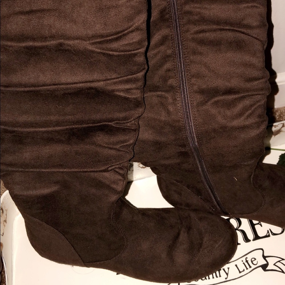ID Required-Size 9 Med - Brown